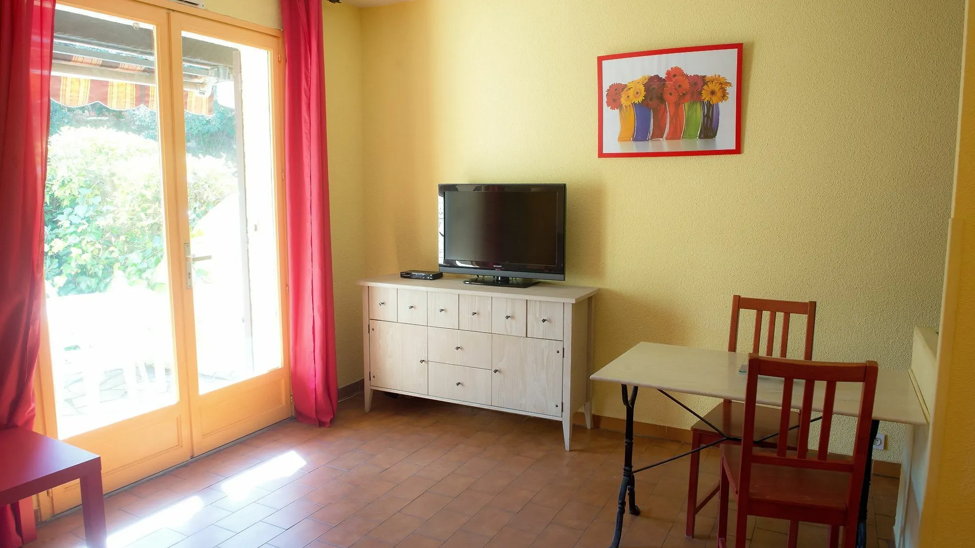 Les 12 Sables Saint Clair Apartment Le Lavandou France